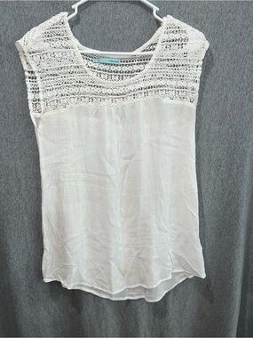 Maurices White Crochet Yoke Sleeveless Blouse Boho Flowy Top XS